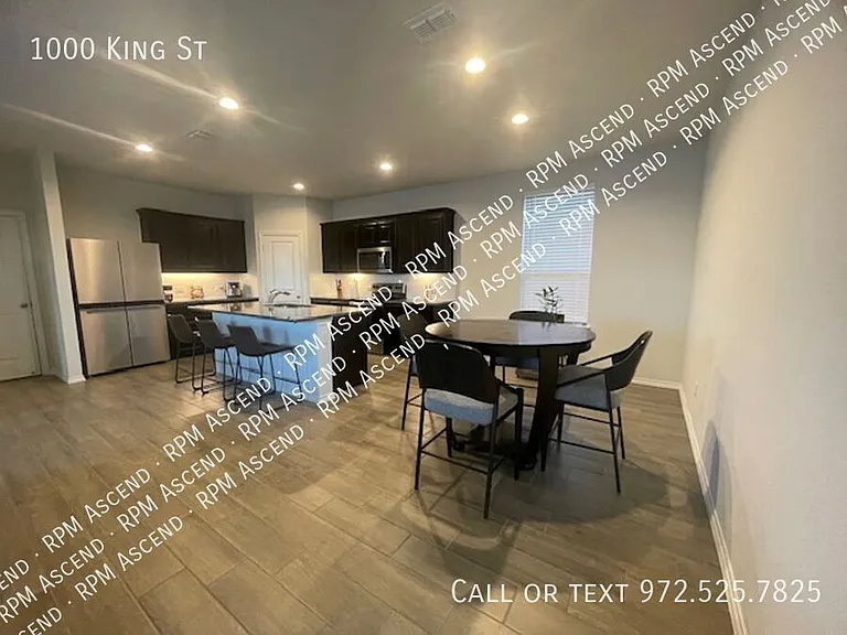 1000 King St — Photo 3