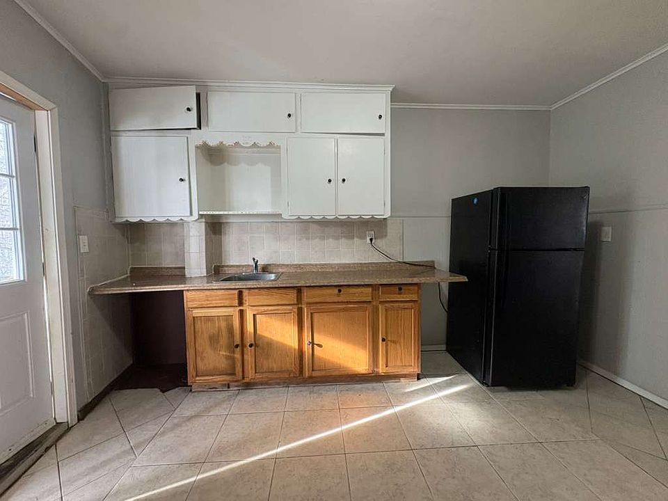 1st image of 58 Spruce St #11