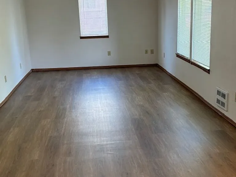 4711 N Lincoln St — Photo 17