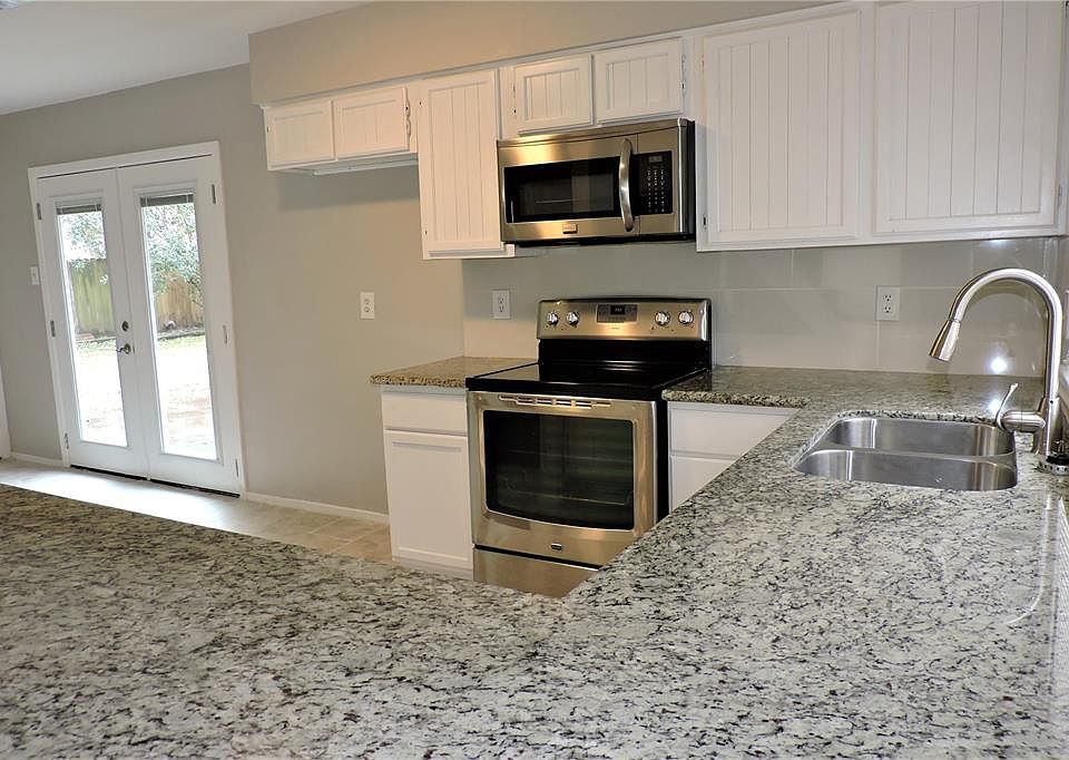1st image of 3414 Meadowview Dr
