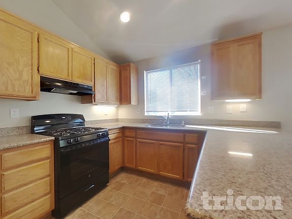 5th image of 715 Lotz Way