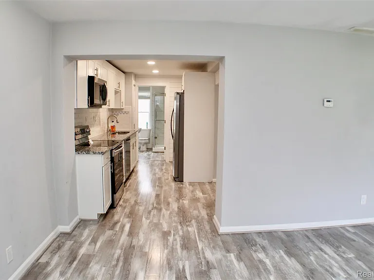 48677 Sugarbush Rd #2 — Photo 3
