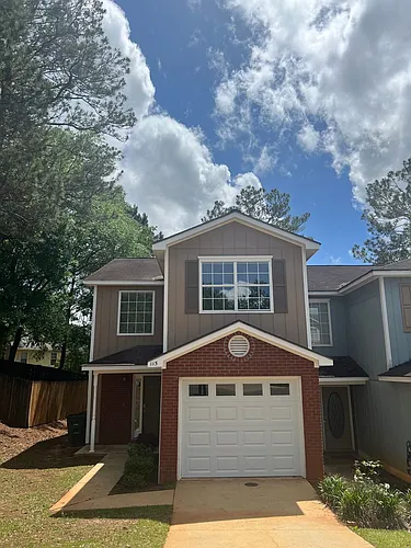 115 W Briar Dr Photo 1