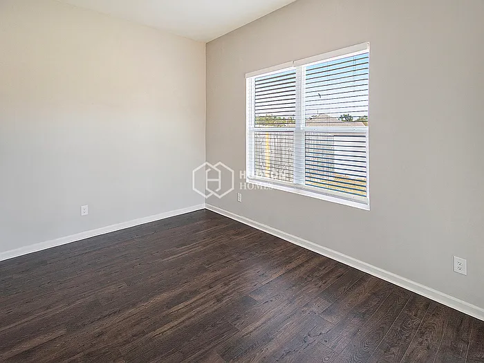 301 Chelsea Park Rd — Photo 15