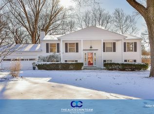 1248 Foxglove Dr, Batavia, IL
