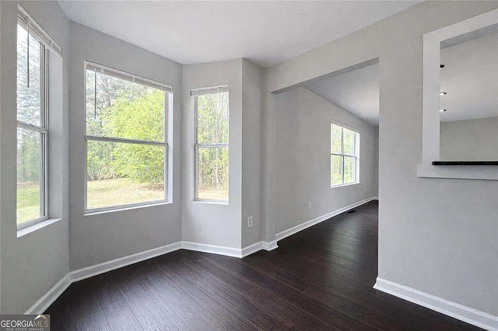 4 bed, 4.0 bath, 1879 sqft, $2,950 — Photo 4