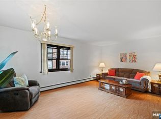 56 68th St APT 8, West New York, NJ 07093