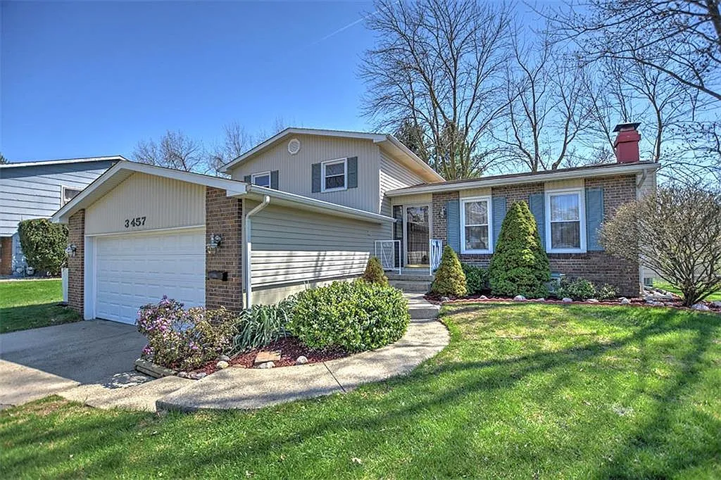 3457 Greenlake Dr photo 1