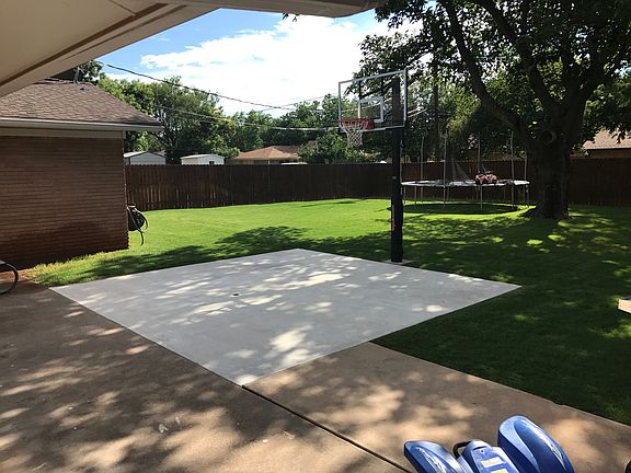 4th image of 1934 Meadowbrook Dr