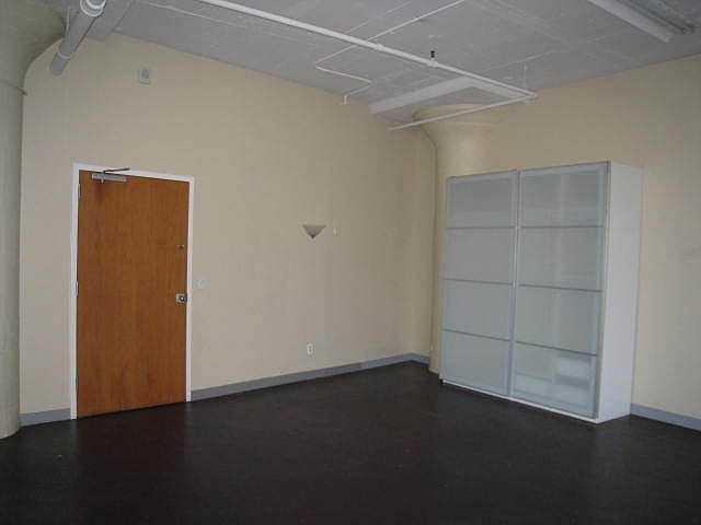 Building Photo 5