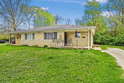 1213 Taylor Dr E Photo 1