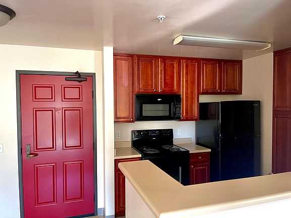 5th image of 2455 Colorado Blvd #220