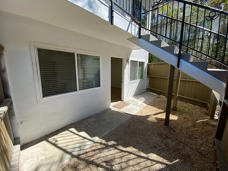 203 Ladera Street — Photo 13