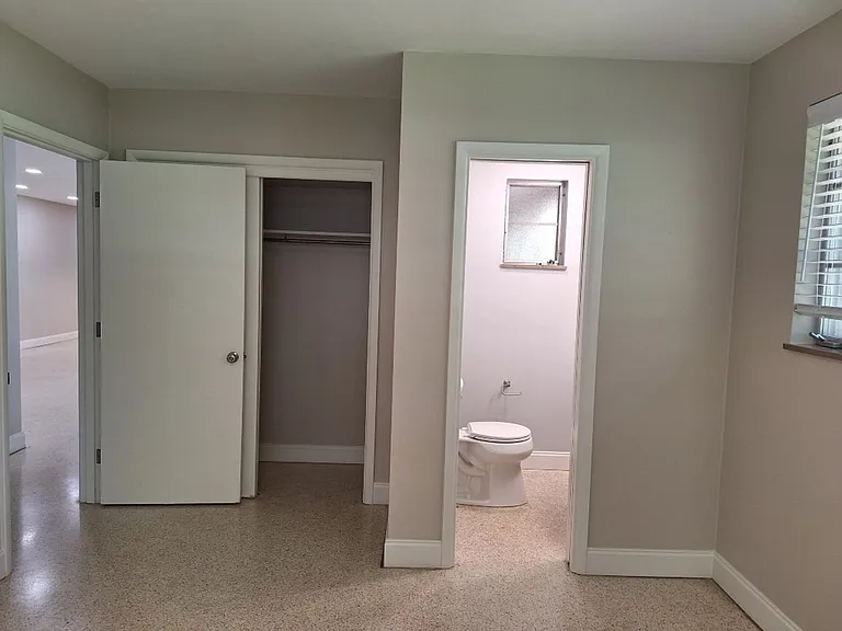 6826 Dorchester Dr — Photo 31