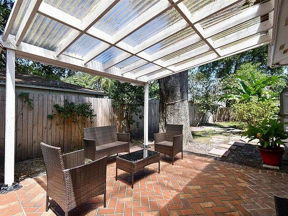 5th image of 2707 Greenmoor Pl