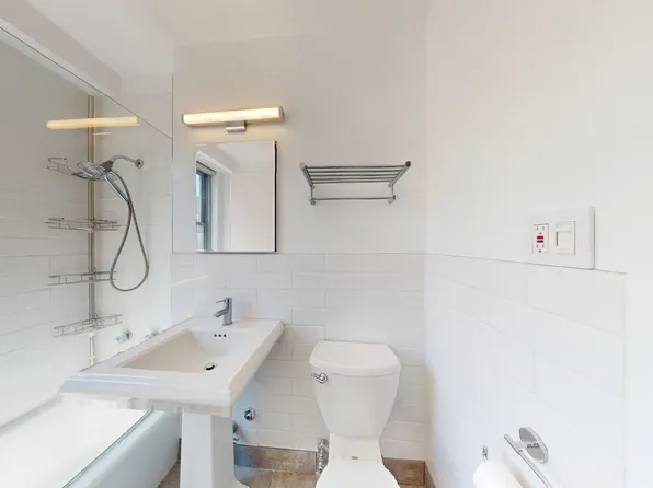 300 East 74th Street image 9 of 9