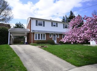 5 Monument Ct, Rockville, MD 20850