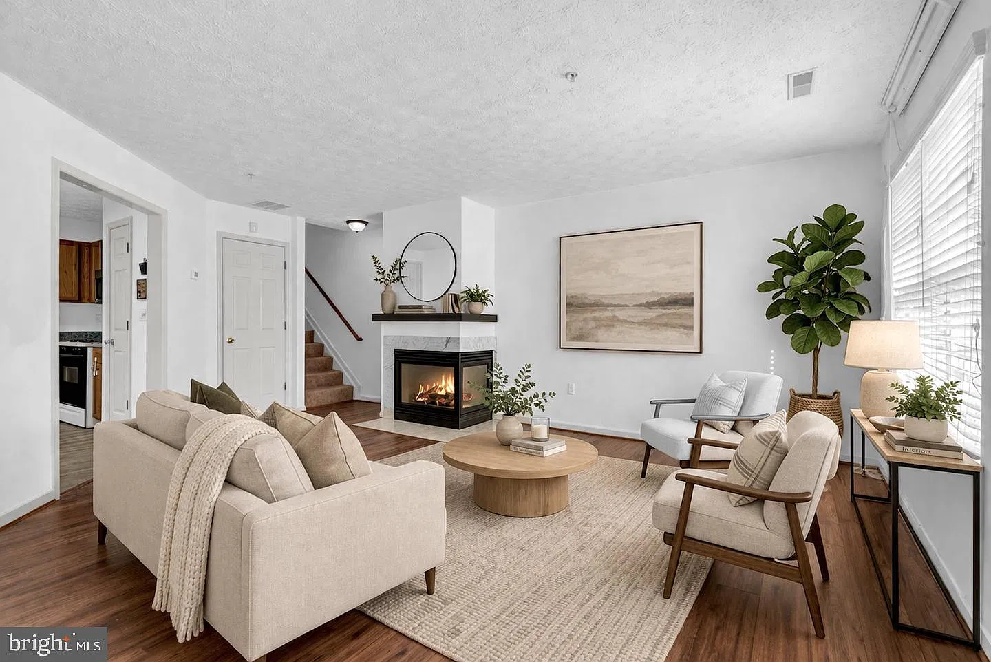 3 bed, 2.5 bath, 1680 sqft, $2,500 — Photo 2