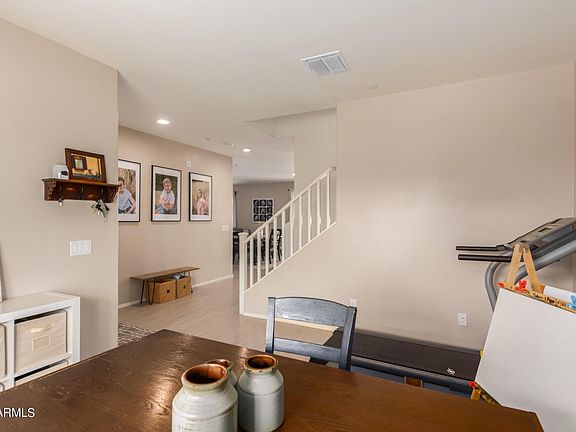 5th image of 21134 W Holly St
