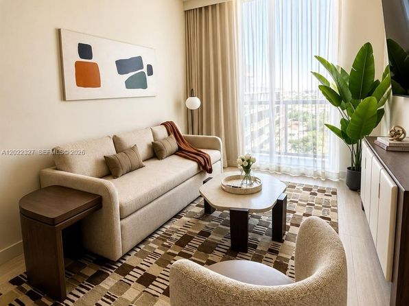 1611 SW 2nd Ave Unit 817