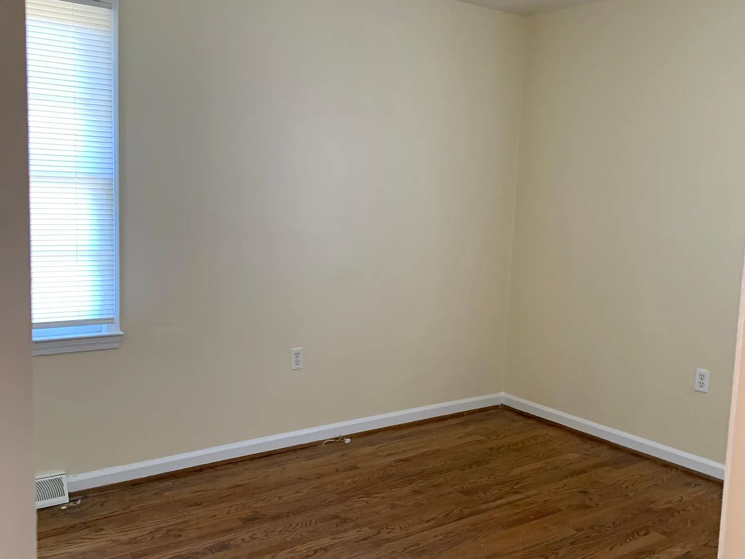 3 bed, 1100 sqft, $1,495 — Photo 4