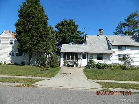 2nd image of 21 Bayberry Ln