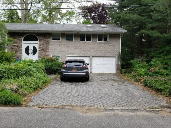 1 Richardson Ave, Sea Cliff, NY 11579