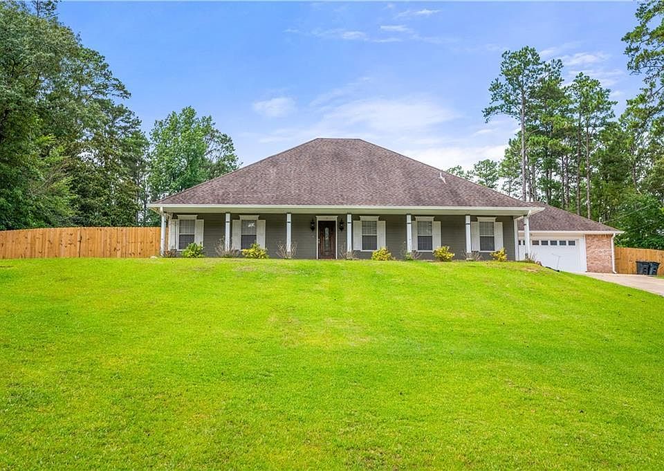 1st image of 127 Woodforest Dr