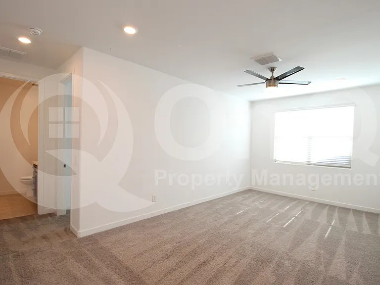 1158 E Sabino Dr — Photo 8