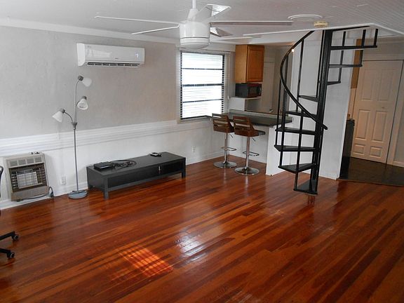 5th image of 769 Antonette Ave