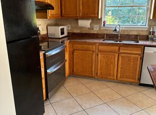 13422 Country Ridge Dr, Germantown, MD 20874