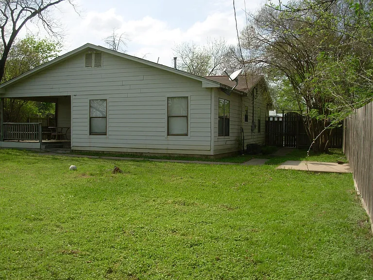 316 Kyle Ave — Photo 9