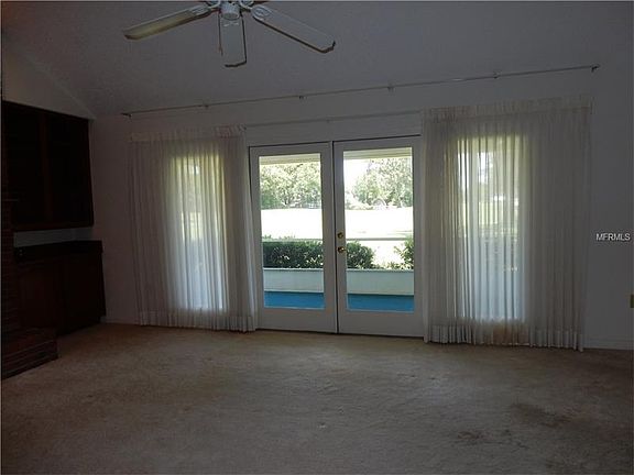 5th image of 315 Southcot Dr