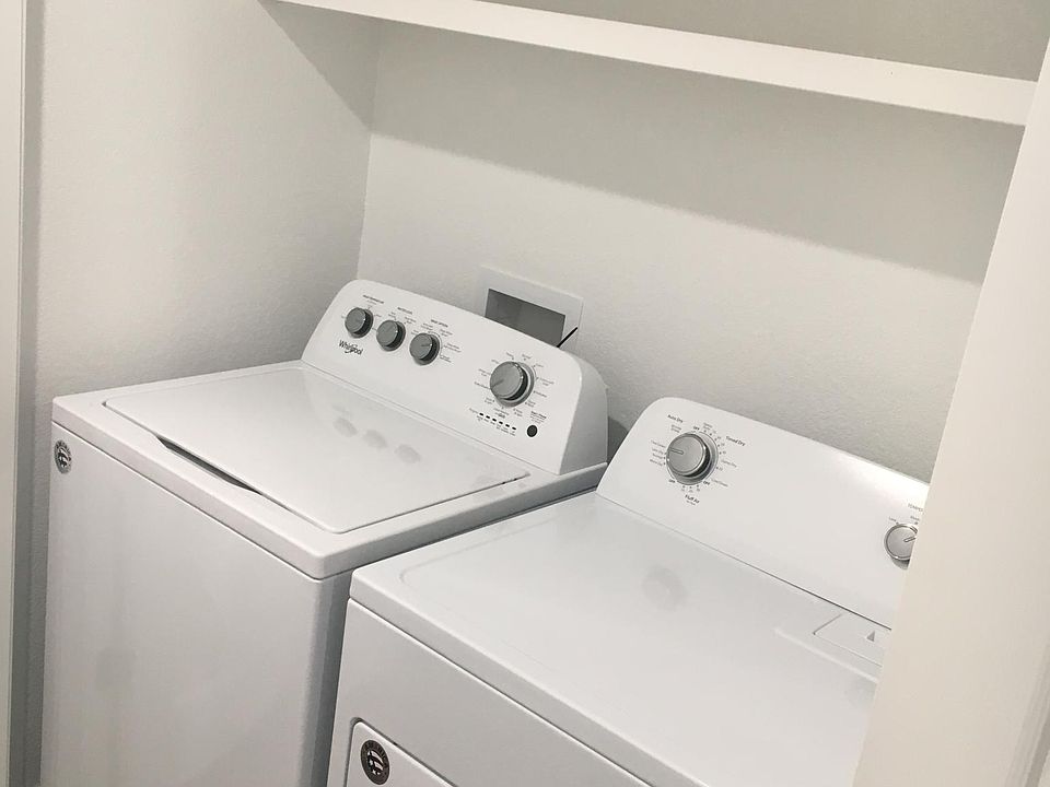 washer dryer included