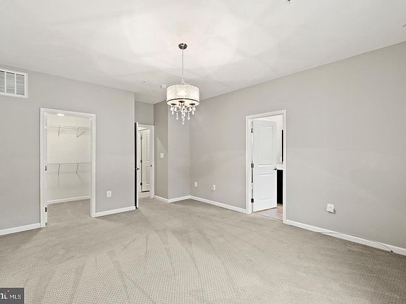 4th image of 5524 Glover Park Dr