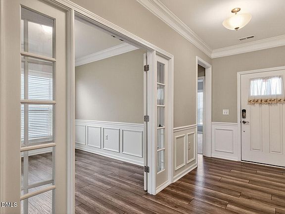 5th image of 928 Del Webb Manor Ave