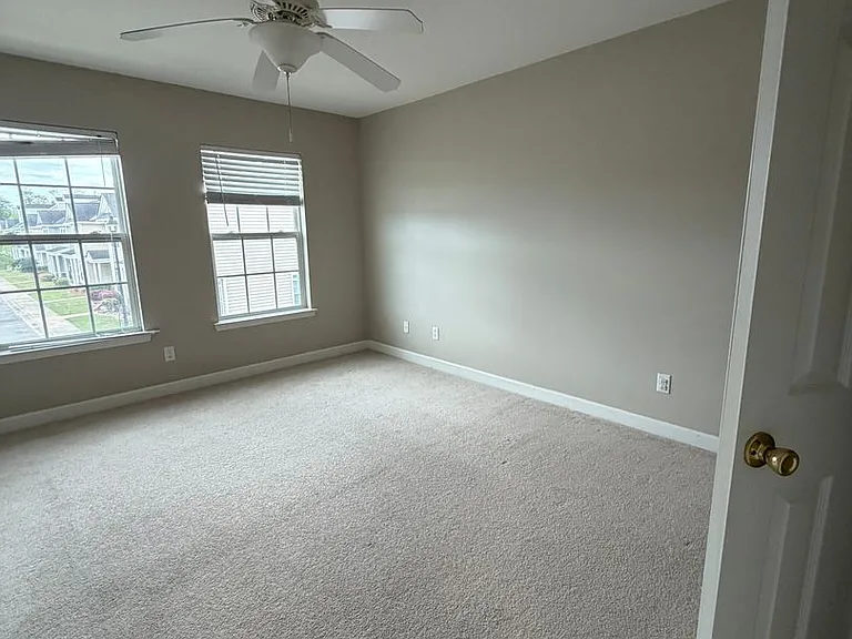 410 Conley Dr — Photo 12