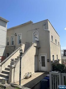 208 Farnham Ave, Lodi, NJ, 07644