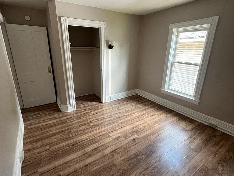 1 Lewis Pl — Photo 7