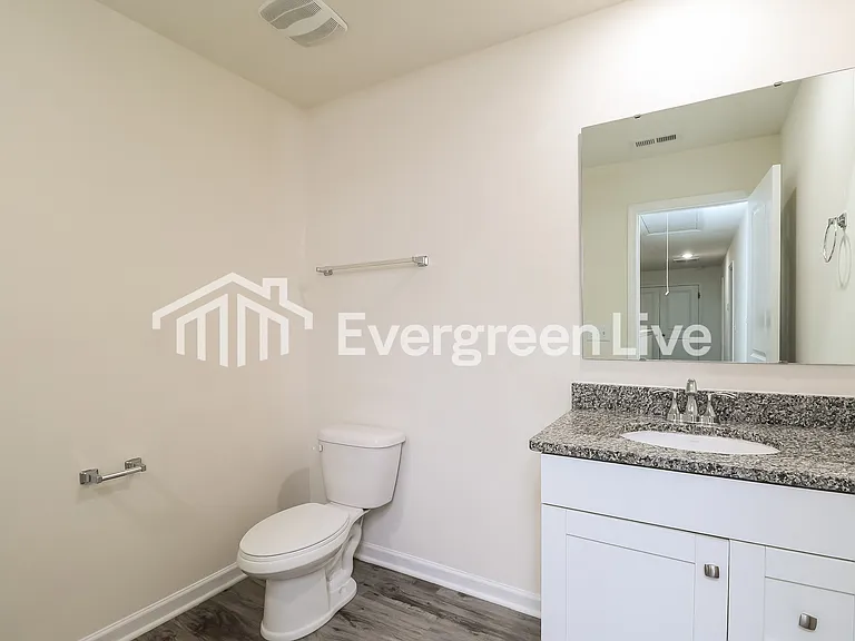 267 E Catawba Ave — Photo 13