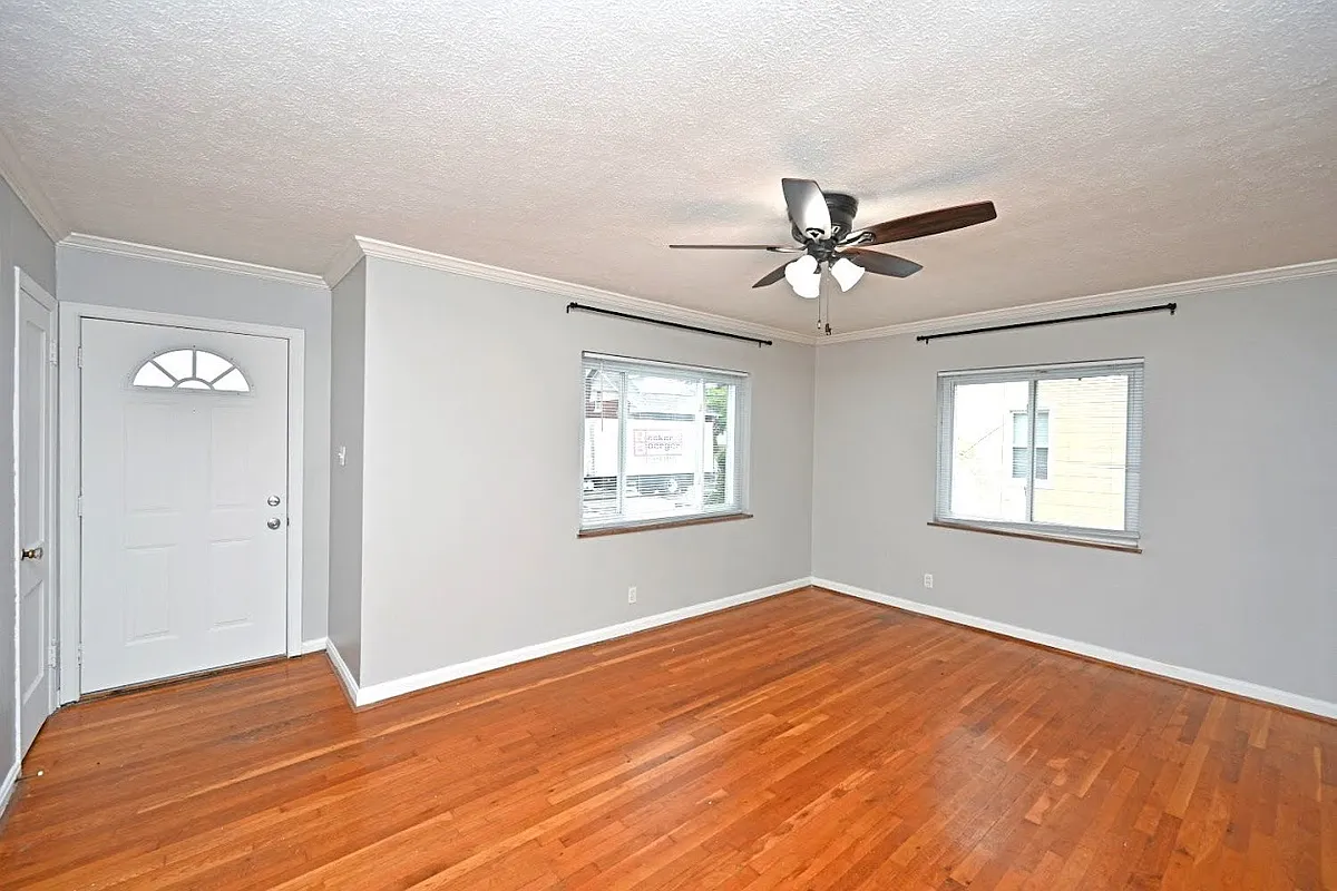 Building Photo - 3231 Bach Ave #1