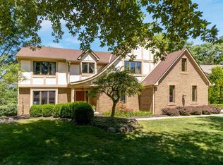 256 Autumn Leaf Ct, Columbus, OH 43235