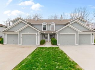 5932 NE Moonstone Dr #3B, Lees Summit, MO 64064