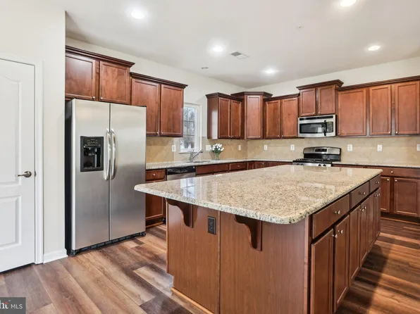 4885 Pepperwood Ct, White Plains, MD 20695