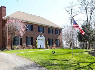 15 Minuet Ln, Kingston, NY 12401