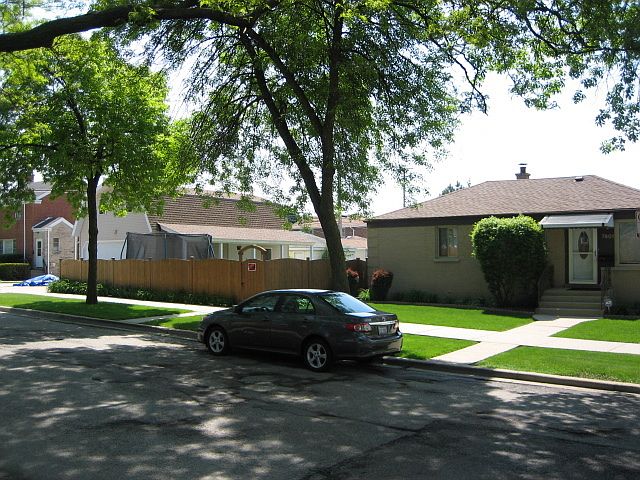 2nd image of 7601 W Bryn Mawr Ave