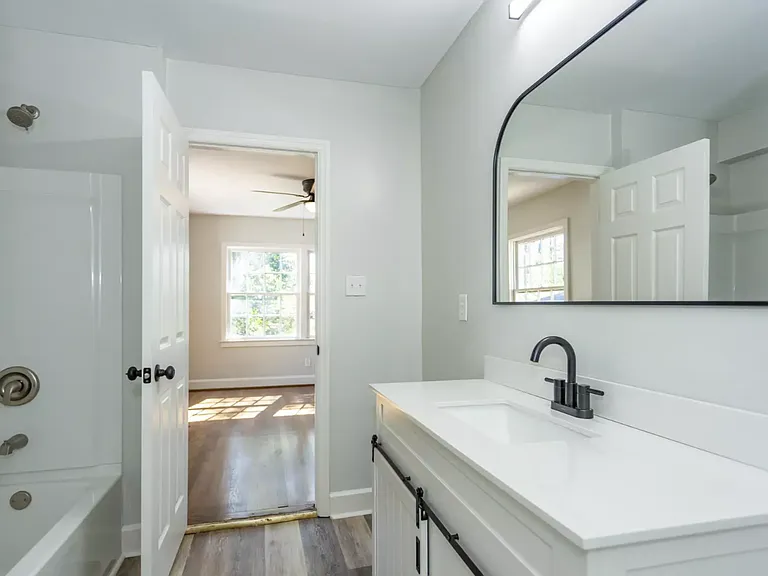 1523 44th St E — Photo 5