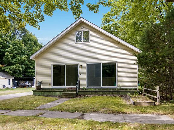 2nd image of 821 Lincoln Ave