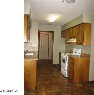 2nd image of 2720 Dolphin Dr