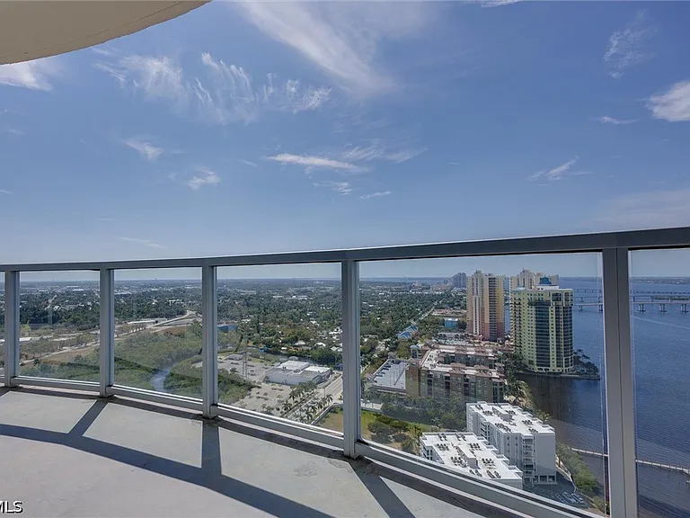 3000 Oasis Grand Blvd #LPH1 — Photo 16